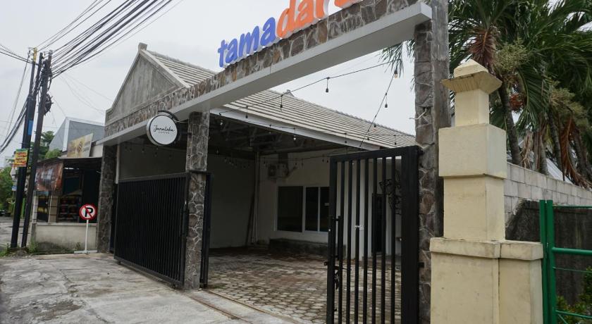 Tamadara Guesthouse Jogja photo
