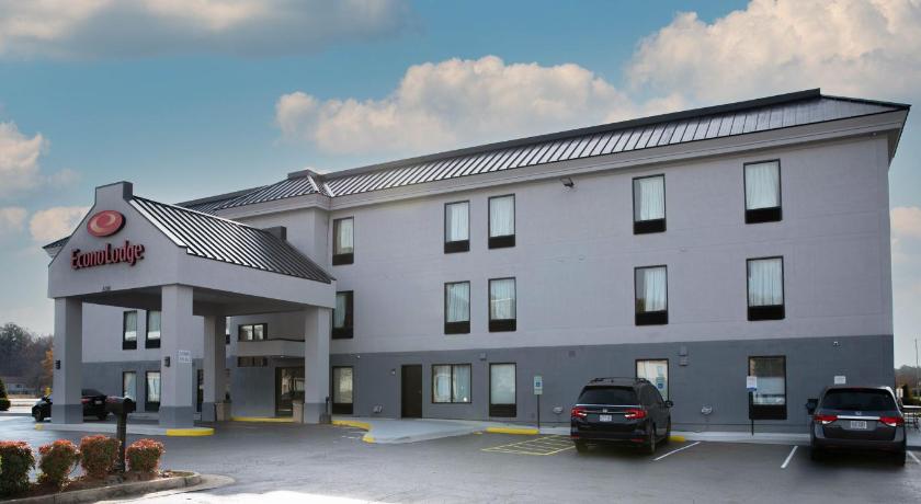 Econo Lodge near Fort Lee at I-295 photo