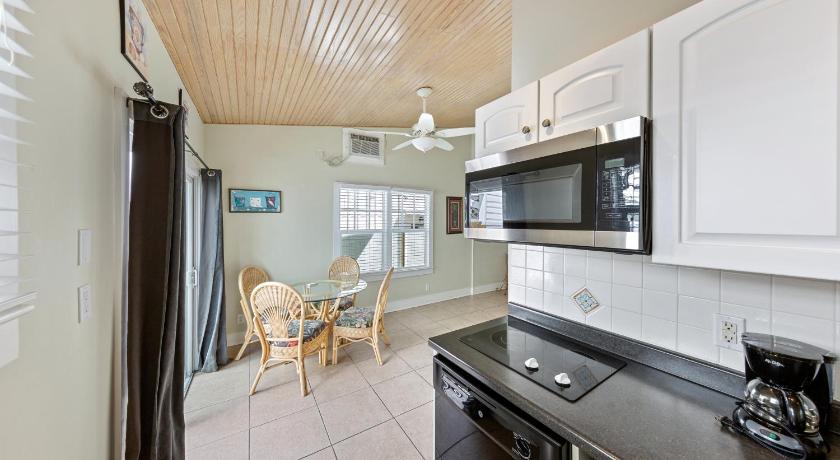 키웨스트 (FL) Wicker Guesthouse 3성급 숙소 레스토랑