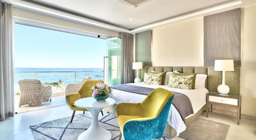 Image of Panorama King Suite with Sea View 4