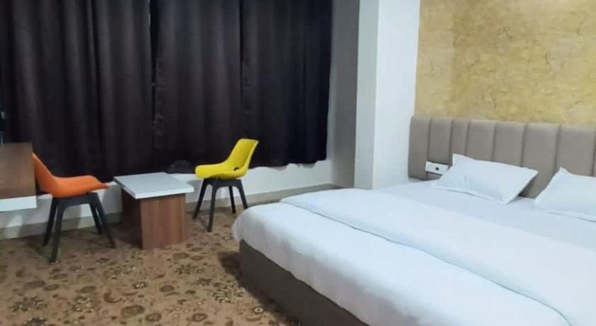 Hotel Jurkis Kolhapur photo