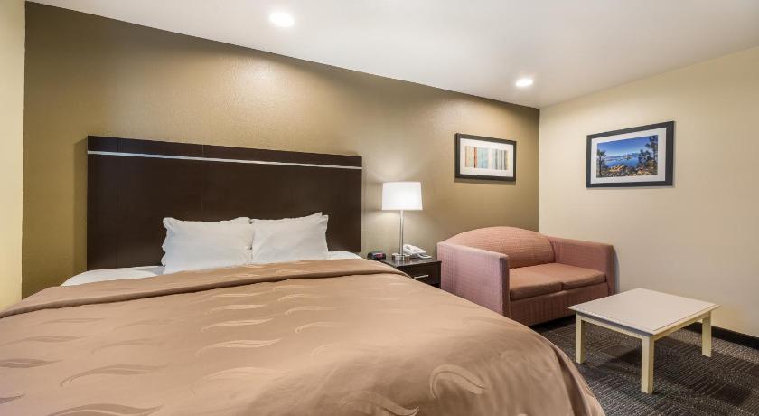Quality Inn & Suites near NAS Fallon photo
