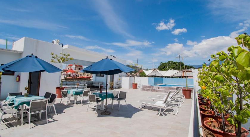 Oaxaca Suites de La Parra 5-Star Hotel pool