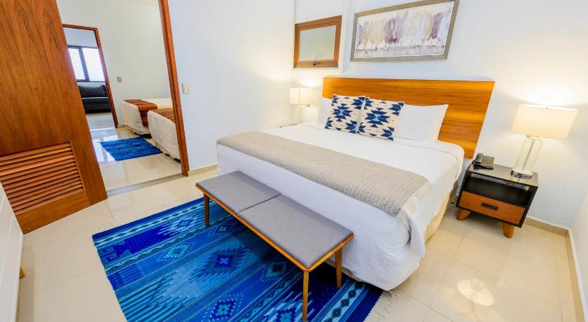 Oaxaca Suites de La Parra 5-Star Hotel pool