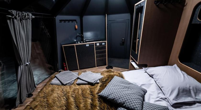 Northern Lights Glass Igloo Getaway For Couples photo