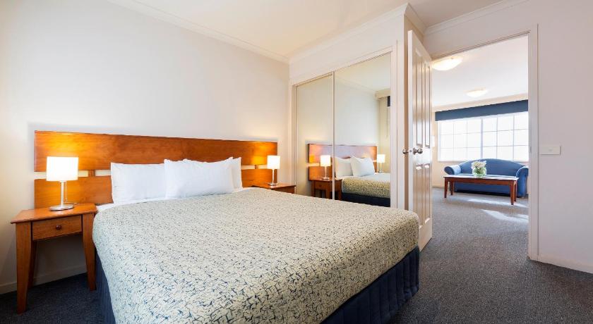 Canberra Parklands Central Apartment Hotel