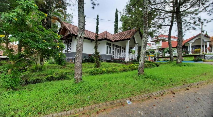 Villa Denisa — Hotel in Malang
