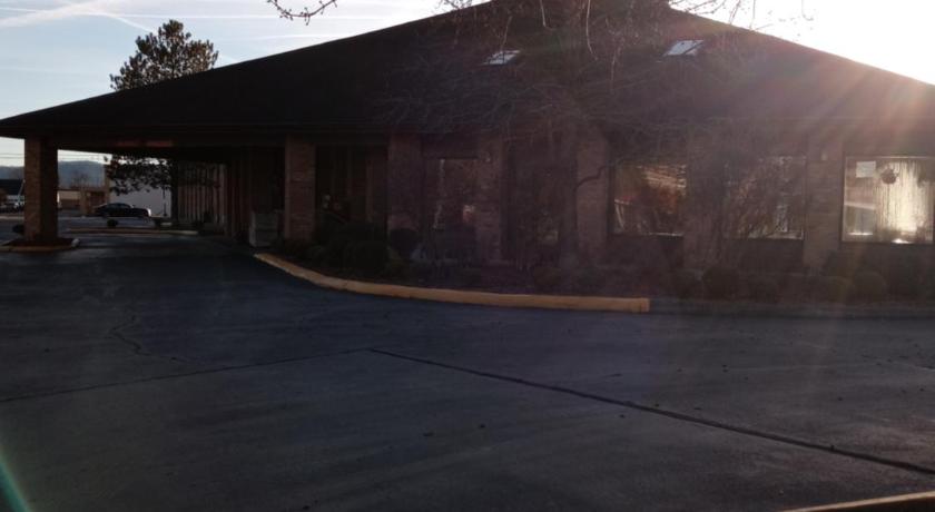New Martinsville Inn photo
