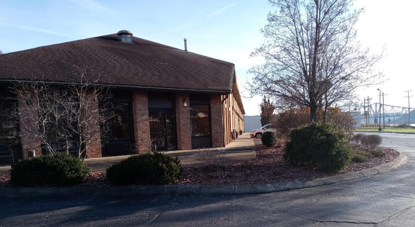 New Martinsville Inn photo