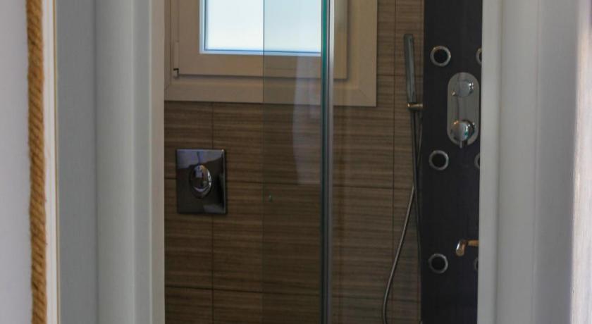 Dioni lux inn photo