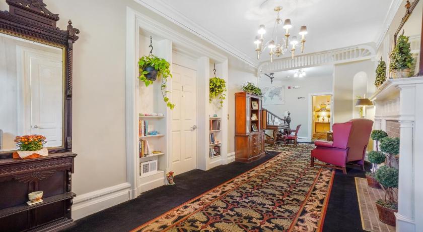 DeBary Inn photo