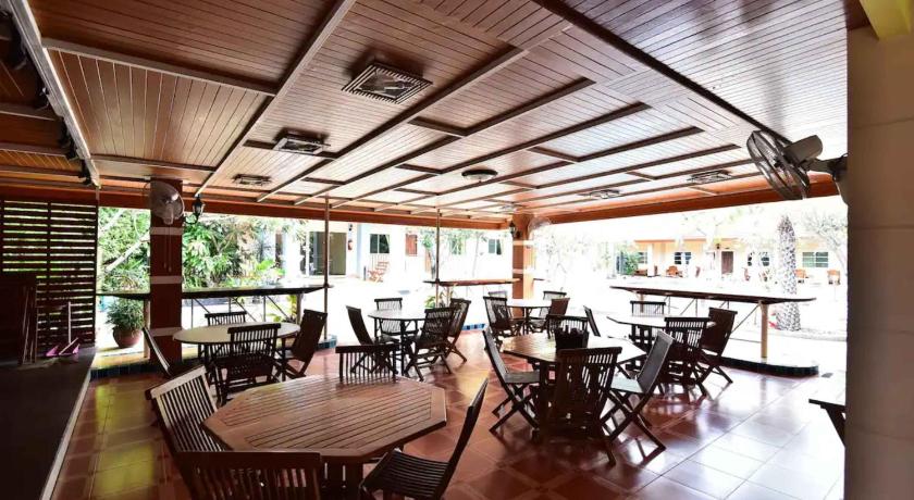 Ampan Resort & Apartment - image 4