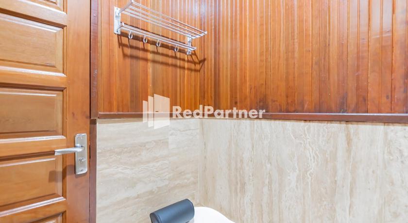 Langkar Guest House Syariah Mitra RedDoorz – Samarinda, ID