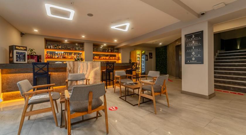 Tema 242 Hotel photo