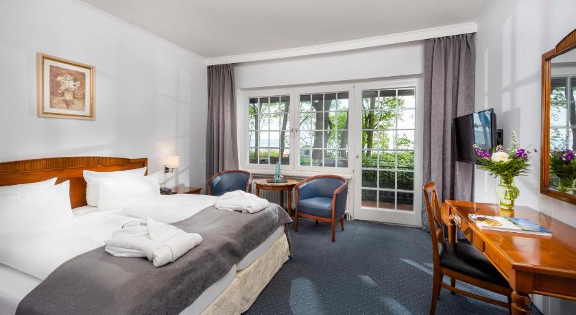Image of Double Room - Sea Side with Balcony 0
