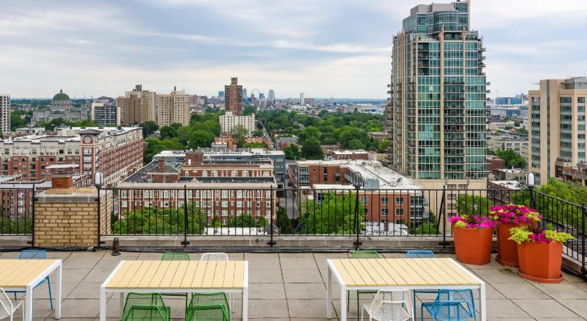 Warm CWE 1BR near BJC by Zencity photo