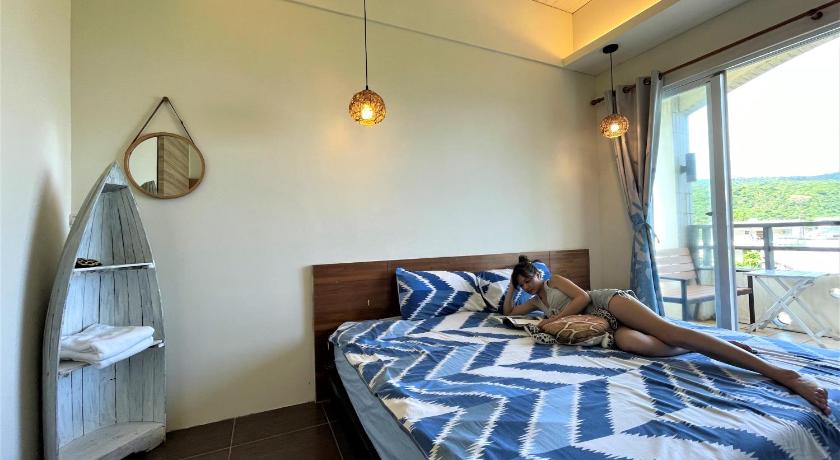 Image of Deluxe Double Room with Balcony and Sea View 2
