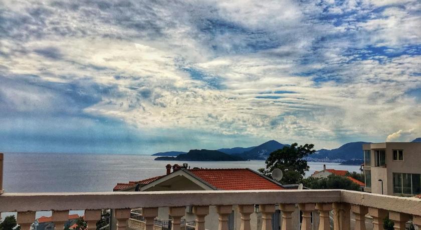Apartments Nikoleta — Hotel in Budva