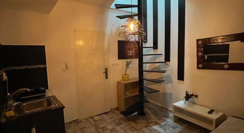 Airport Apartments photo
