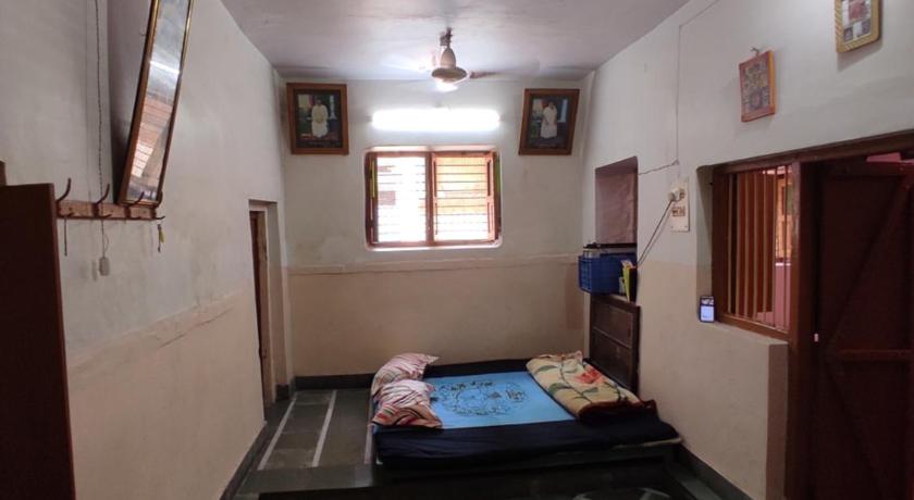 Heritage Homestay At Old City Near Holy Ganges photo