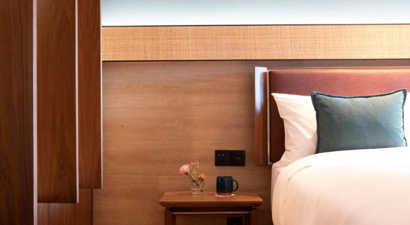 Image of Eden Deluxe Bedroom 12