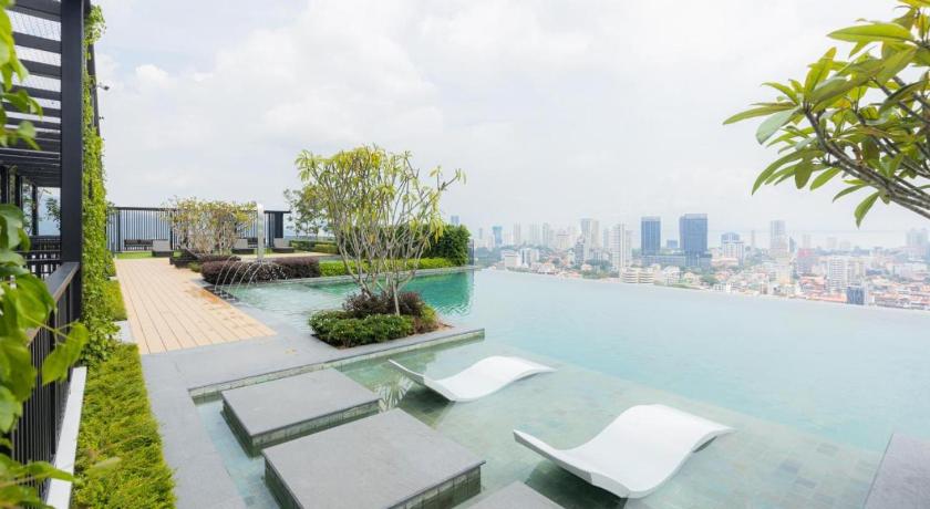 New Georgetown Modern City View 2BR Homestay-8 to 10pax photo