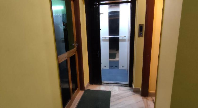 HOTEL SAKET PALACE photo
