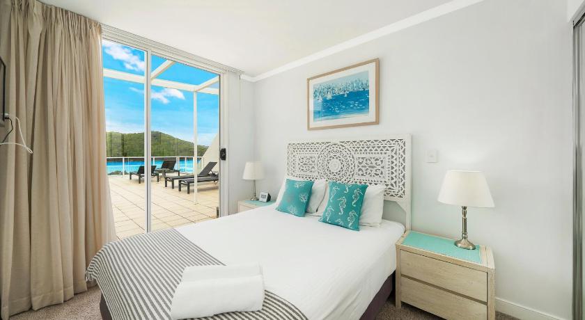 Bella Mare - 2 Bedroom Ocean View Terrace Apt photo