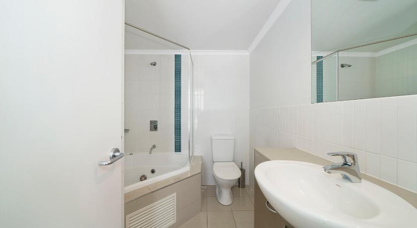 Bella Mare - 2 Bedroom Ocean View Terrace Apt photo