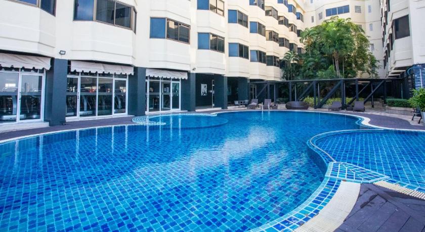 Swimming pool, Star Convention Hotel (Star Hotel) (SHA Extra Plus) in Rayong