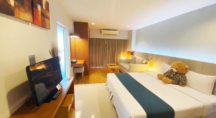 Image of Deluxe Suite 6
