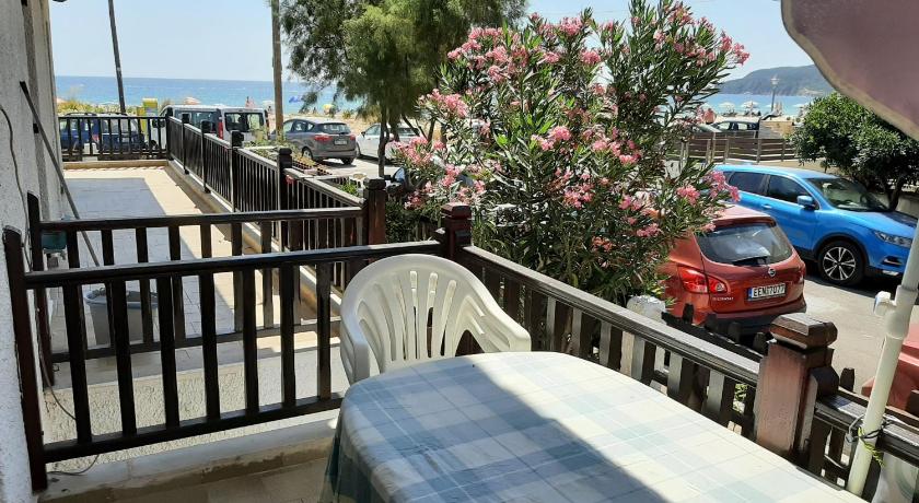 House Kosmas on the beach photo