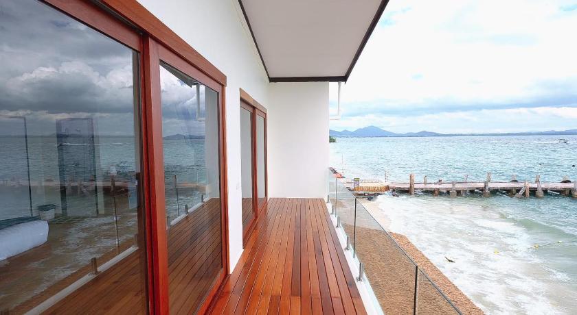 Image of Family Room with Sea View 4
