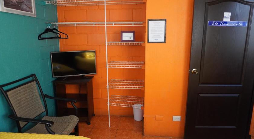 Image of Double Room with Shared Bathroom 4