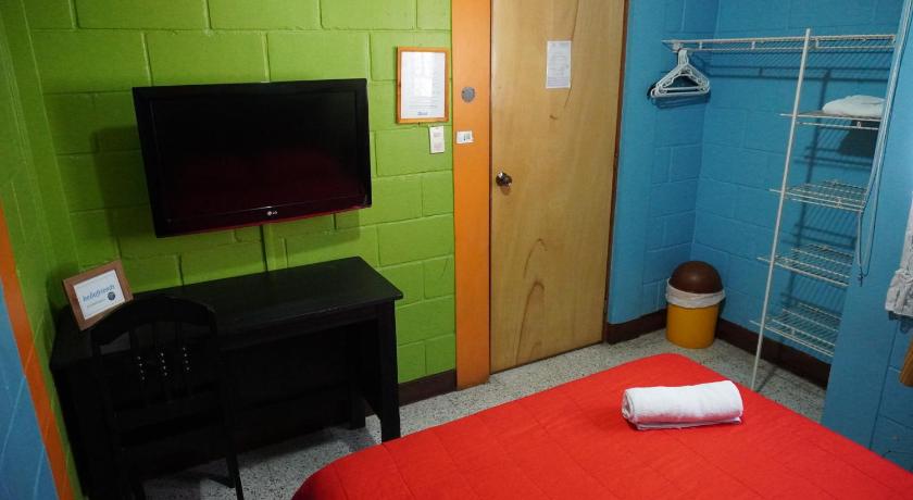 Image of Standard Double Room with Shared Bathroom 3