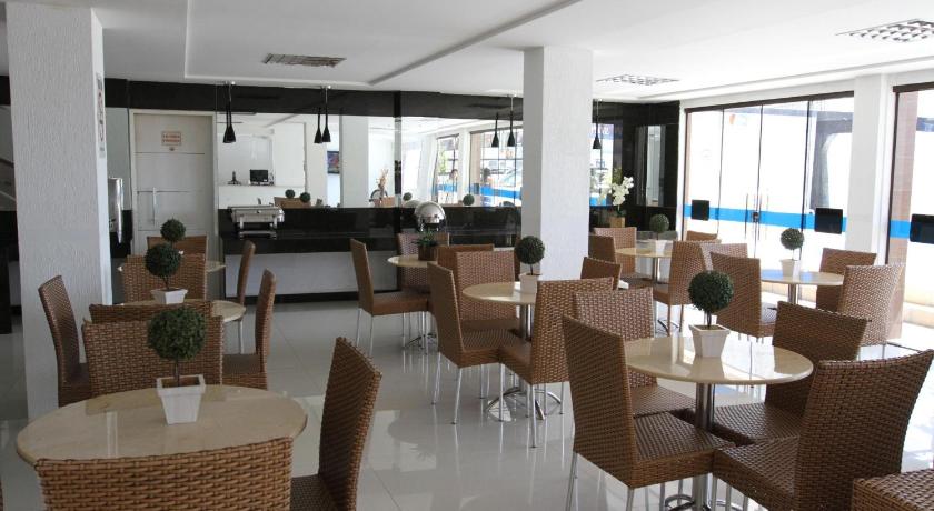 Tirol Praia Hotel