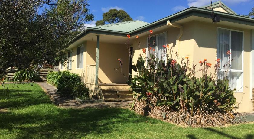 Image of Three-Bedroom House (No Pets Allowed) 3