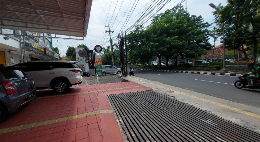 Rons City Hotel near Simpang Lima Semarang Mitra RedDoorz - image 23