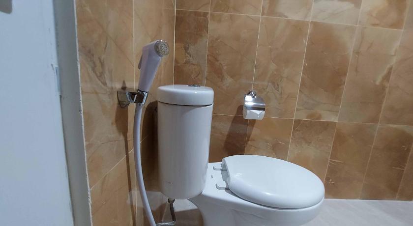 Rons City Hotel near Simpang Lima Semarang Mitra RedDoorz - image 33
