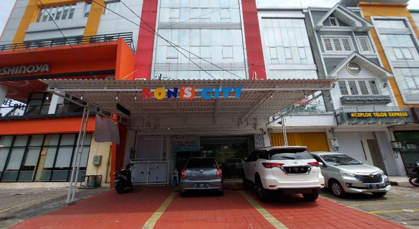 Rons City Hotel near Simpang Lima Semarang Mitra RedDoorz – Semarang, ID