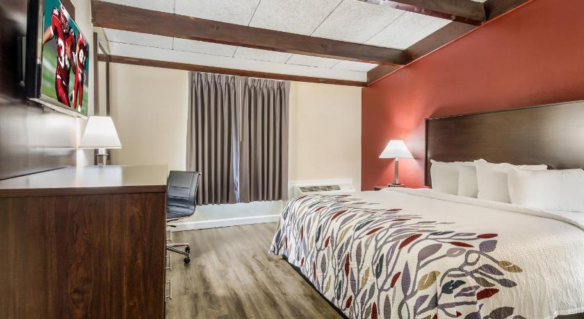 Red Roof Inn Madison Heights, VA photo
