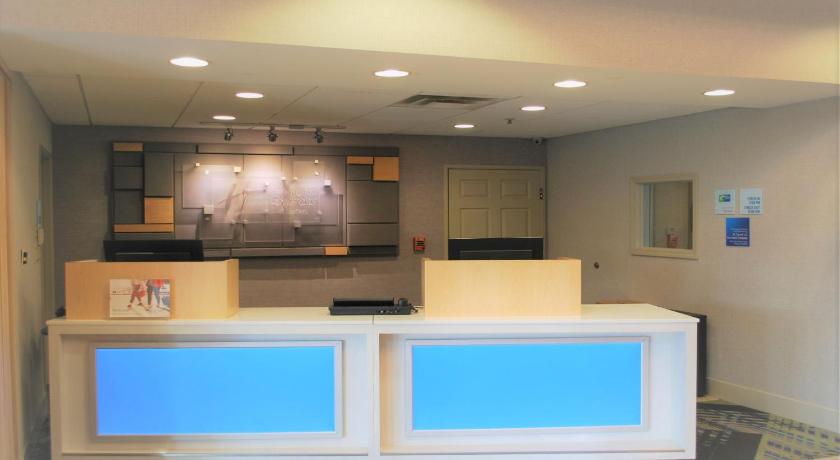 Holiday Inn Express Indianapolis North-Carmel photo