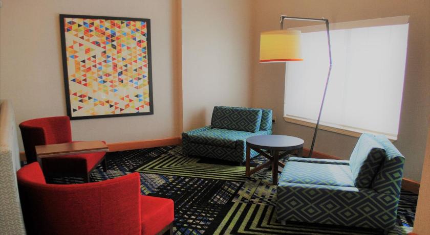 Holiday Inn Express Indianapolis North-Carmel photo