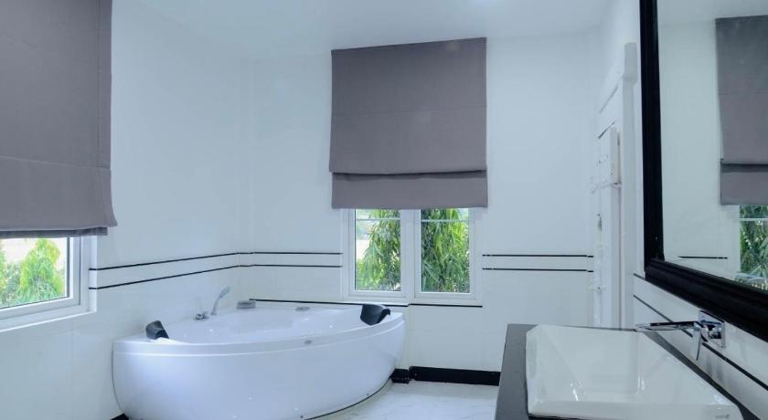 Mountain View Pool Villa photo