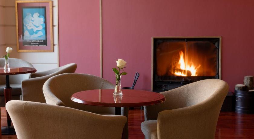 卡尔季察 Hotel Kierion 3星级 酒店 泳池