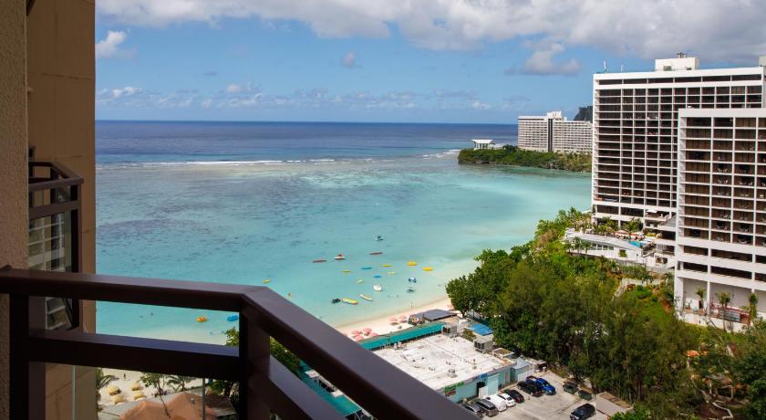 クラブ オーシャンビュー 2クイーンベッド (Club Oceanview 2 Queen)の画像 1