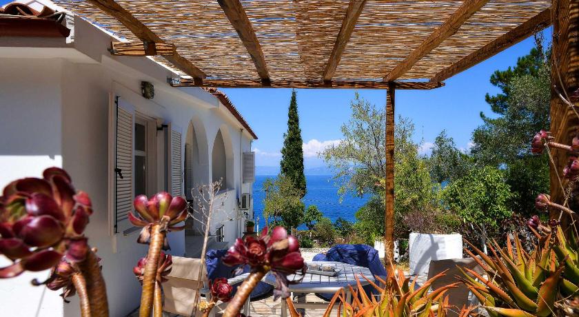 New! PaxosWhite Sea View Apartments & Studios!