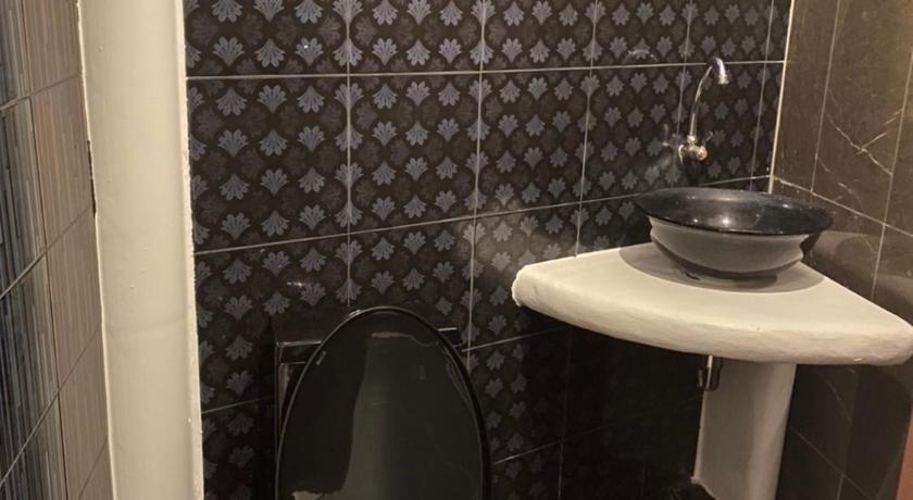 รูปของห้องมาตรฐาน เตียงใหญ่ วิวสระว่ายน้ำ (Standard Pool View Double Room) 15