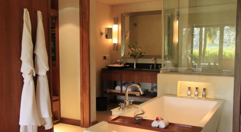 Image of 1 KING BED ROOM WITH BALCONY 8