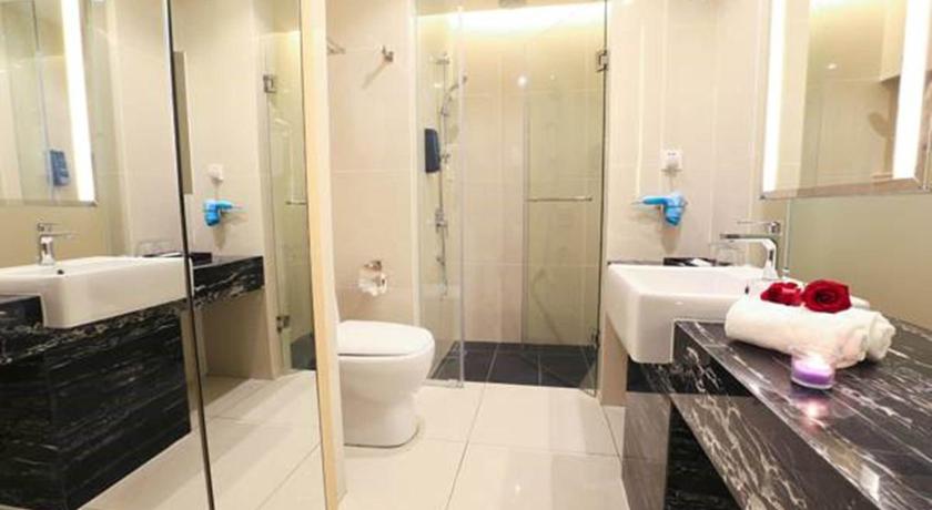 Image of Executive Deluxe Twin 5